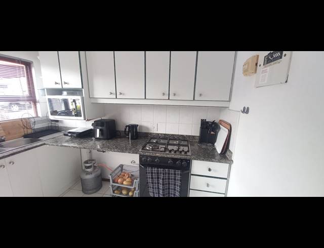 2 BEDROOM SECTIONAL TITLE FOR SALE IN UMBILO